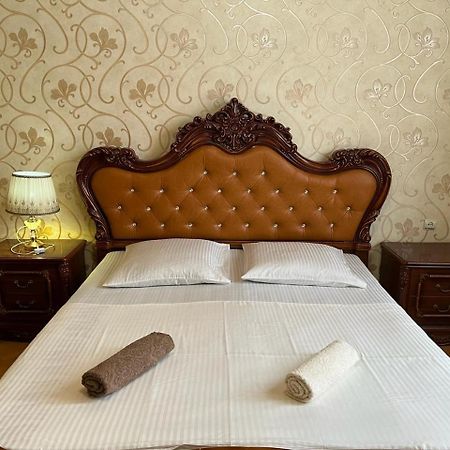 Guest House Levan II Dadiani Zugdidi Extérieur photo