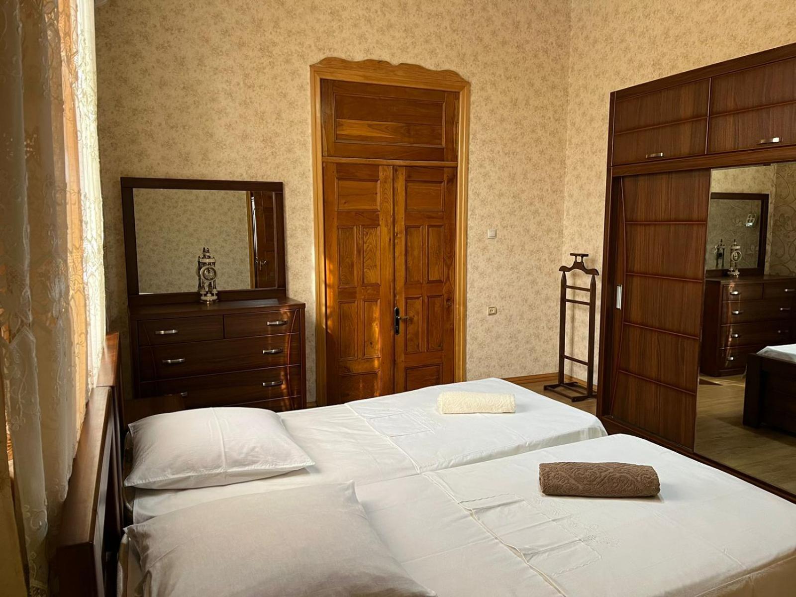 Guest House Levan II Dadiani Zugdidi Extérieur photo