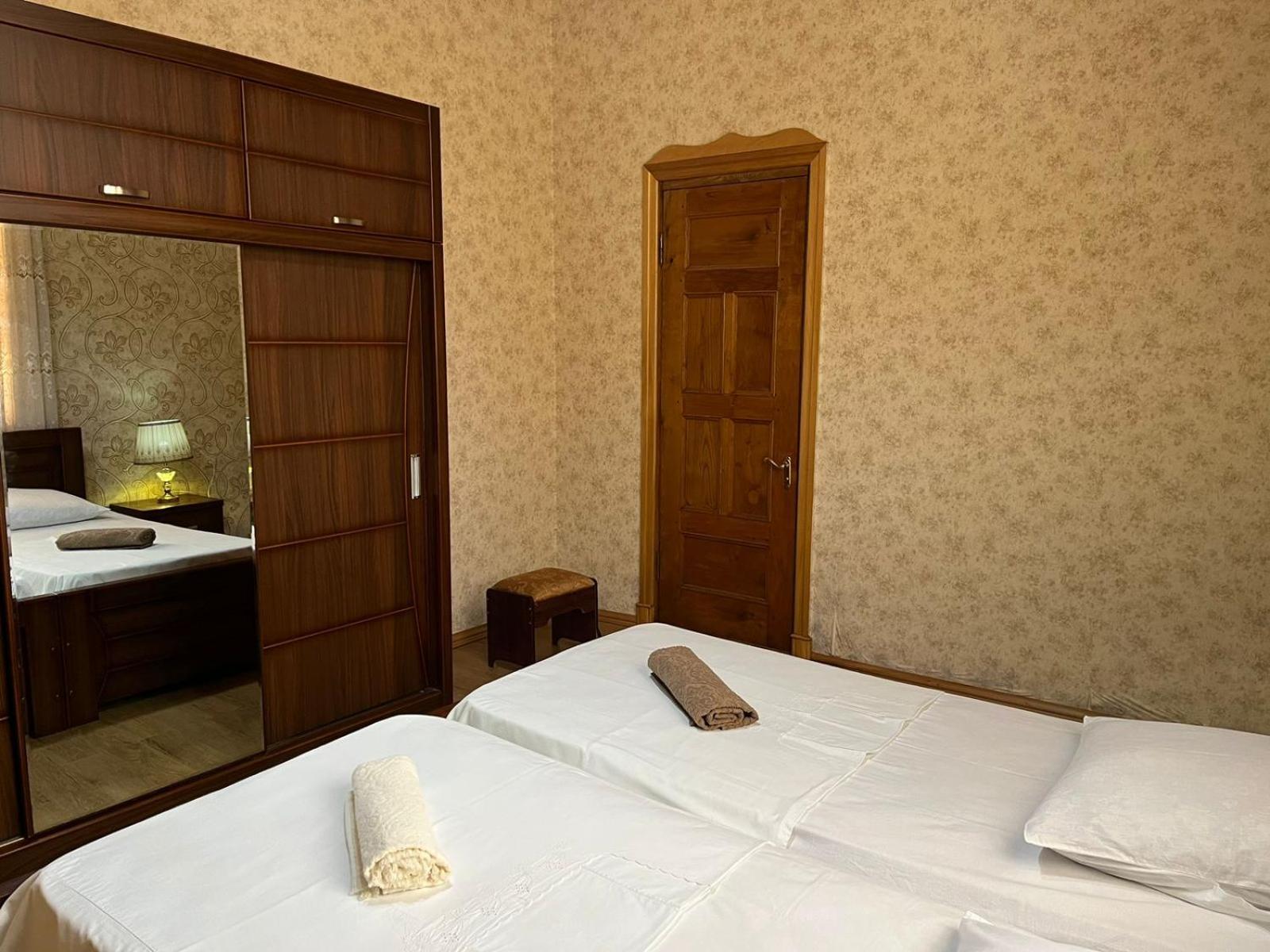 Guest House Levan II Dadiani Zugdidi Extérieur photo