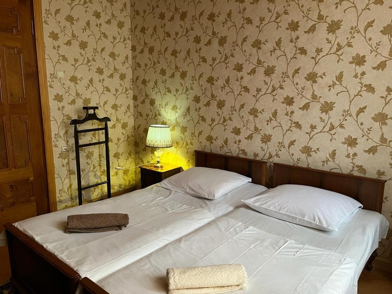 Guest House Levan II Dadiani Zugdidi Extérieur photo