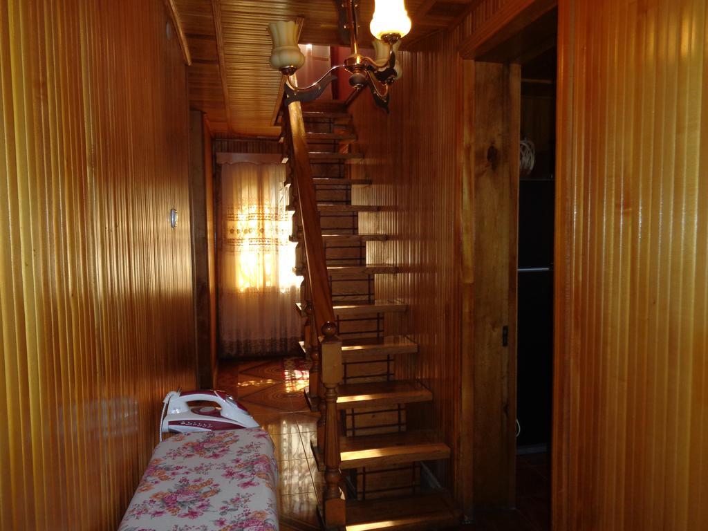 Guest House Levan II Dadiani Zugdidi Extérieur photo