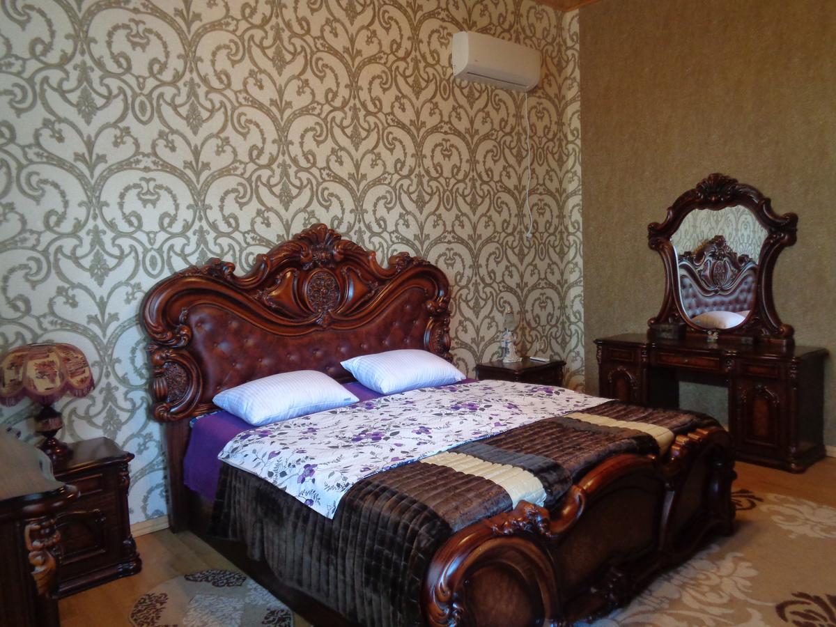 Guest House Levan II Dadiani Zugdidi Extérieur photo